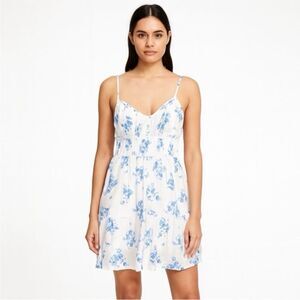 Hollister Eyelet White Blue Smock Floral Mini Dress Size Medium